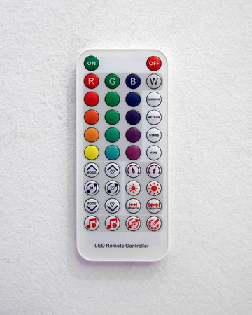 Lustro stojące BUNNY z oświetleniem LED 240x150 cm