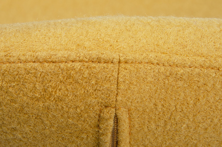 Podnóżek EGG SZEROKI musztardowy.13 - wełna, stal