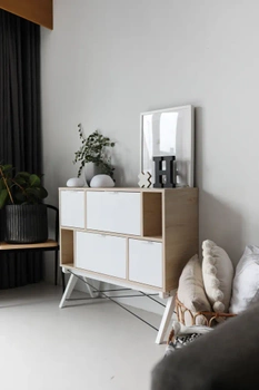 Komoda ASYMETRIC MIDI